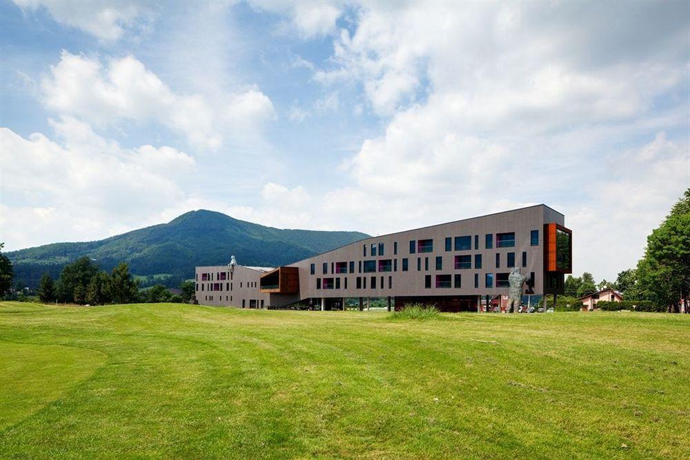 Miura Hotel Celadna Exterior foto
