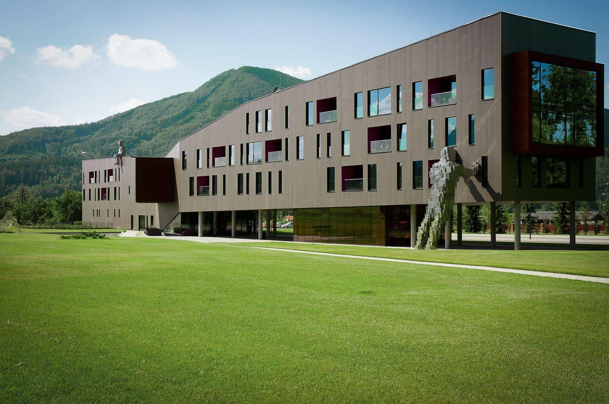 Miura Hotel Celadna Exterior foto